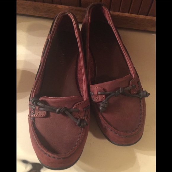 EUC SEBAGO FELUCCA LACE BLACK CHERRY SLIPON SHOES - Picture 1 of 8